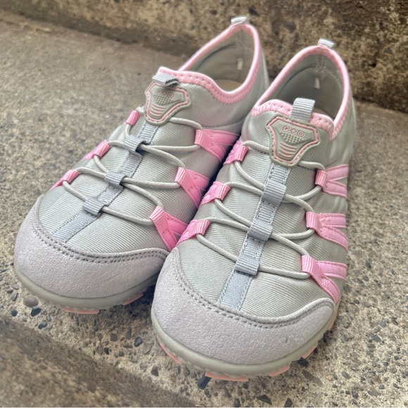 Cutest y2k C+O pink and grey straps trainers - Picture 9 of 16